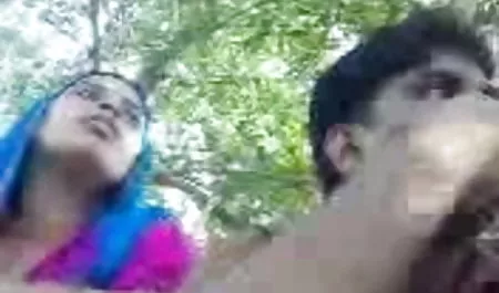 अपने काले करीना कपूर की सेक्सी वीडियो फिल्म इकाई का पर्दाफाश