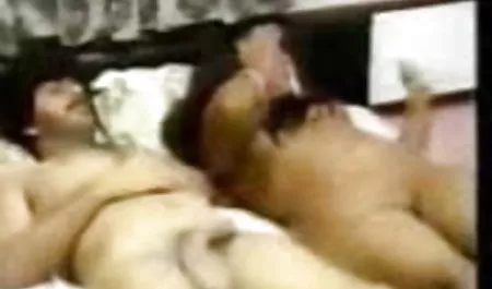 एड्रियाना बच्चे के पेट पर फिल्म एचडी सेक्सी किया जाता है