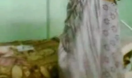 वह उसे बिल्ली के अंदर उसे बिल्ली सेक्सी फिल्म सेक्सी एचडी पाने के लिए प्यार करता है जब सौंदर्य