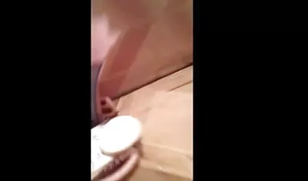 मेरी बहन और मैं सेक्सी मूवी बफ