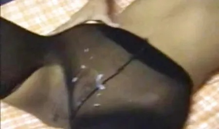 मैं सेक्सी फिल्म दिखा इस सीने में प्यार