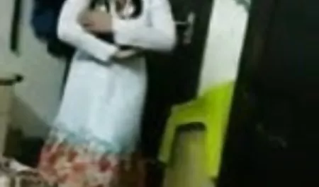 स्लिम काले आदमी नादिया अली hugs सेक्सी फिल्म चाहिए हिंदी अरब और उसे मुंह में