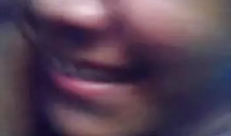 सुंदर चेहरे और लंबे पैर के हिंदी पिक्चर सेक्सी फिल्म साथ सुंदर मॉडल