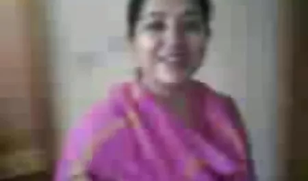 एक ट्रक चालक सड़क वेश्याओं चलता कृष्णा कपूर की सेक्सी फिल्म है