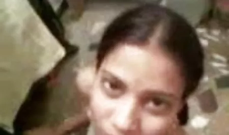 मेरे पड़ोसी की पत्नी उसके मुंह में ले मद्रासी सेक्सी फिल्म जाता है