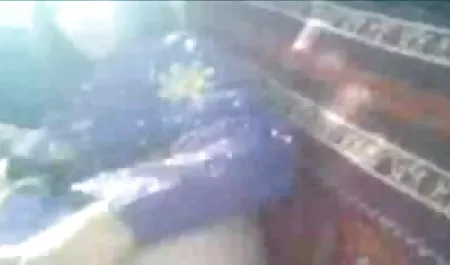 एक लड़की सेक्सी वीडियो मूवी एचडी सेंट पीटर्सबर्ग में गोली मार दी और सार्वजनिक शौचालय में उसके साथ सेक्स किया था