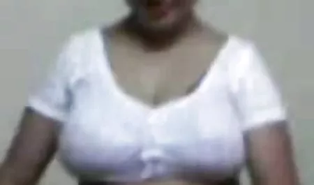 अश्लील इतिहास: एमॅड्यूस ऐश्वर्या राय का सेक्सी फिल्म मोजार्ट
