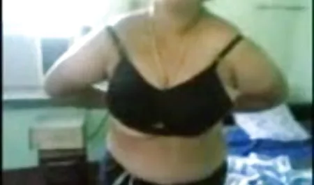 मिकी और अंग्रेजी फुल सेक्सी वीडियो उसके बड़े dildo