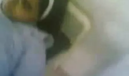 एक परिचारिका पायलट के साथ आराम अगली उड़ान हिंदी सेक्सी मूवी वीडियो में से पहले