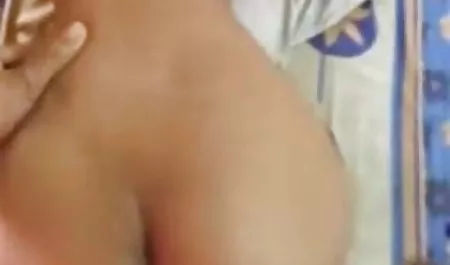 लिसा ऐनी बीपी सेक्सी मूवी वीडियो और उसके दोस्त लाइन में खड़ा है और छोड़ दिया