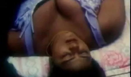 श्यामला ओलिविया सेक्सी फिल्म दिखा दे