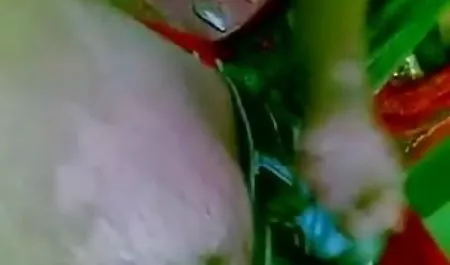 रूसी गोलियों के एक जोड़े सेक्सी हिंदी पिक्चर मूवी को अपने शिकार को देखा.