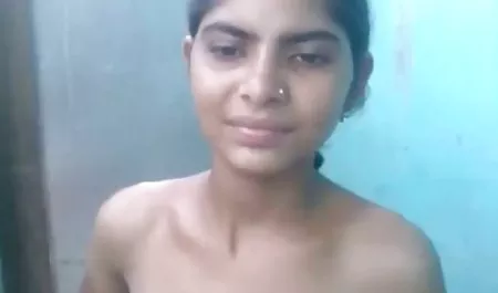दो लड़कियों के रहने सेक्सी वीडियो पिक्चर इंग्लिश वाले कमरे में बकवास कर रहे हैं