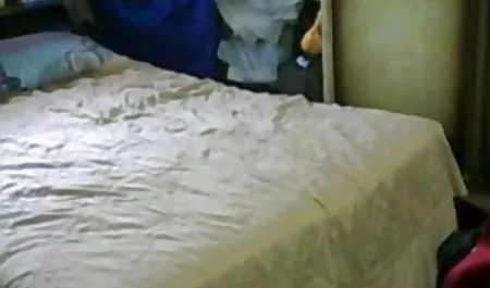 अपने स्तन को छूने नई सेक्सी मूवी और बिल्ली हो जाओ