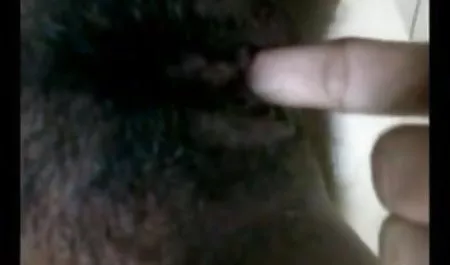 मेरे मुँह में गोली मार दी सेक्सी फिल्म करीना कपूर