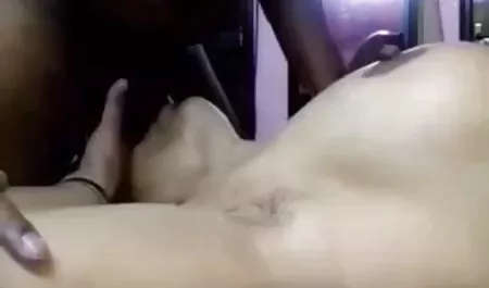 योनि मालिश सेक्सी हीरोइन फिल्म और जीभ