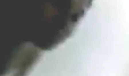 सीधे रसोई घर की मेज हिंदी में सेक्सी फिल्म पर