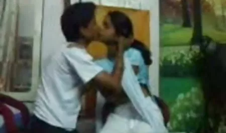 जेनी सुनहरे बालों वाली सेक्सी पिक्चर पूरी