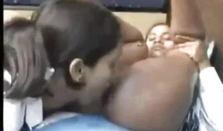 घर के पास लॉन सेक्स पिक्चर वीडियो में पर गर्म शो