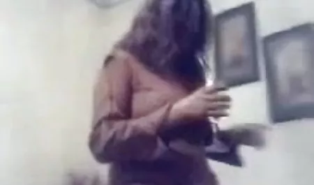 बच्चों सेक्सी सेक्सी हिंदी मूवी के दोस्तों के साथ कार्ड खेलने
