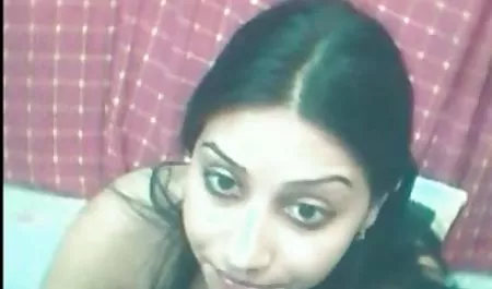 मैं इसे बर्बाद करने सेक्सी फिल्म की के लिए अपने मेहमान से पूछा.