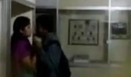 सूज पड़ोसी बहकाया और हिंदी सेक्सी फिल्म फिल्म कमबख्त