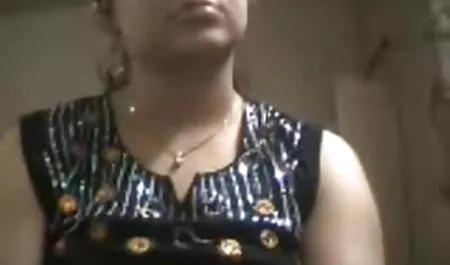 समलैंगिक कलाकारों में फिल्म सेक्सी मूवी युवा और तेजस्वी श्यामला