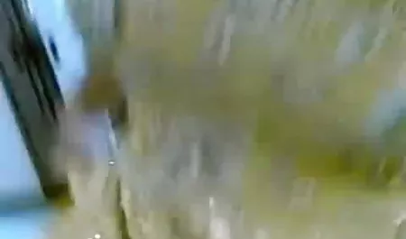 कामुक सेक्सी फिल्म नंगी दिखाओ उसके चेहरे पर बैठने के लिए एक दुल्हन के लिए राजी