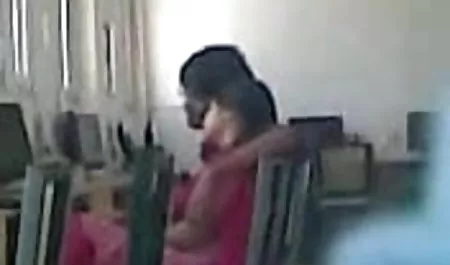 कजाखस्तान से एक आदमी वेश्या मद्रासी सेक्सी पिक्चर वीडियो सेवाओं का उपयोग करता है