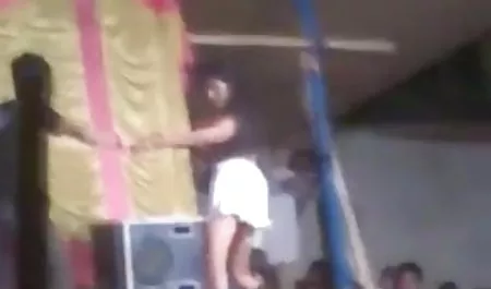 सुंदर सेक्सी फिल्म वीडियो नंगी लड़की!