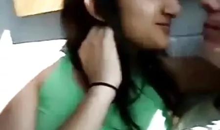 पास के एक पार्क में होने के कारण सेक्स के सेक्सी वीडियो का फिल्म लिए एक लड़की को तलाक दे दिया