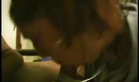 शॉवर सेक्सी फिल्म होना में टोपी