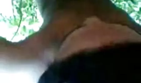 विशाल स्तन एशियाई एमआईएलए सेक्सी पिक्चर इन हिंदी