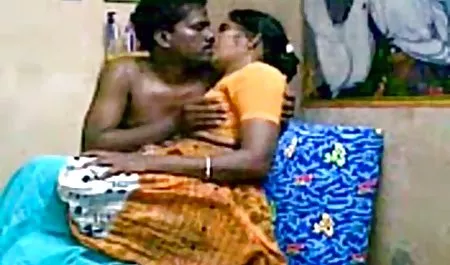 Cfanoli सेक्सी फिल्म दिखा दो पर ग्रामीण सड़क