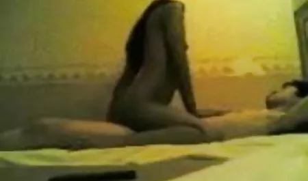 बड़े सेक्सी फिल्म की स्तन सुनहरे बालों वाली श्यामला कट्टर त्रिगुट