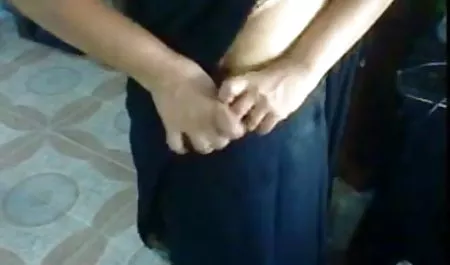 मौके हिंदी में सेक्सी मूवी पर परिपक्व महिला