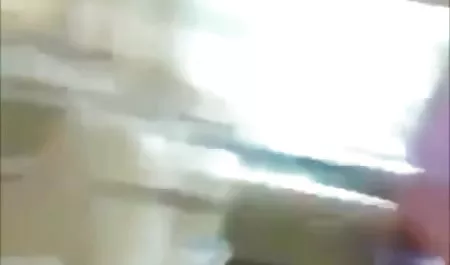 चालाक दुकान के मालिक उपयुक्त कमरे में सेक्सी वीडियो का फिल्म कई छिपे हुए कैमरों स्थापित