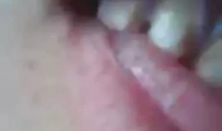 Shurk की माँ संजय दत्त की सेक्सी वीडियो पर सहमत हुए.