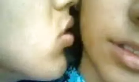 गोलियां जंगल में अपनी हड़ताल इंग्लिश फिल्म सेक्सी वीडियो में करना