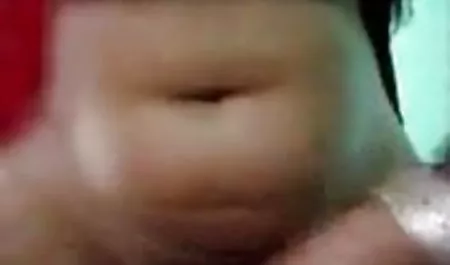 बिल्ली के अंग छेदा और अच्छी तरह से फैलाने के लिए शुरू किया सेक्सी हिंदी पिक्चर मूवी
