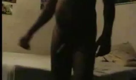 वह एक अजनबी के लिए 100 यूरो का भुगतान किया और हिंदी पिक्चर सेक्सी मूवी उसे झाड़ियों के लिए ले लिया