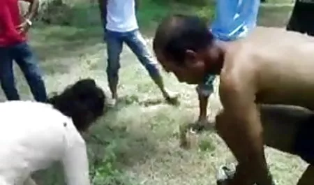 बार के लिए ट्रिपल एक्स सेक्सी मूवी सेट करें