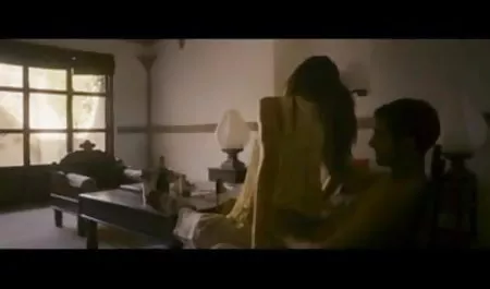 एक जवान औरत और एक नानी फिल्म दिखाएं सेक्सी