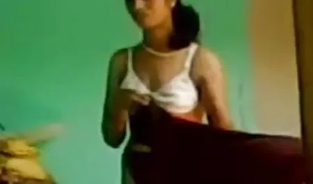 बिग काला मुर्गा और सुनहरे वीडियो सेक्सी फिल्म भोजपुरी बालों वाली राजकुमारी