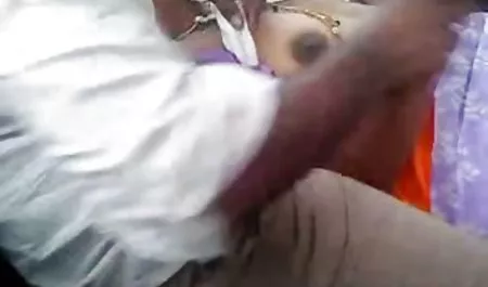 लड़कियों के एक सेक्सी मूवी भेजिए समूह के साथ उत्कृष्ट कमबख्त